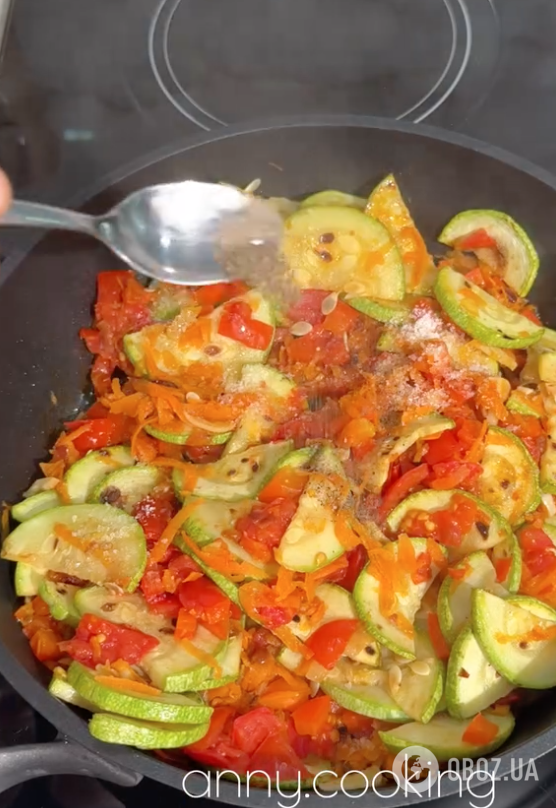 Кабачки з овочами