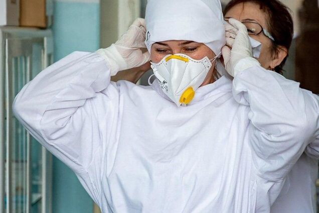 Медики в Києві будуть отримувати по 5 тисяч гривень надбавки