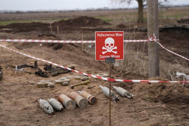 Запрещенные международными конвенциями противопехотные мины: в ГСЧС назвали область, которую россияне больше минуют дистанционно